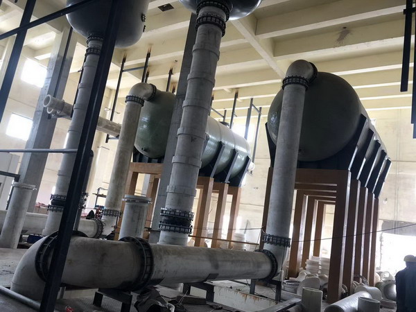 中间槽回酸管道安装制作