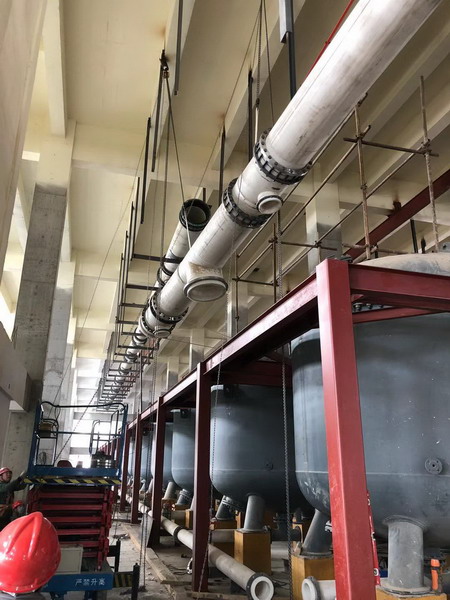 FRPP管道吊装现场